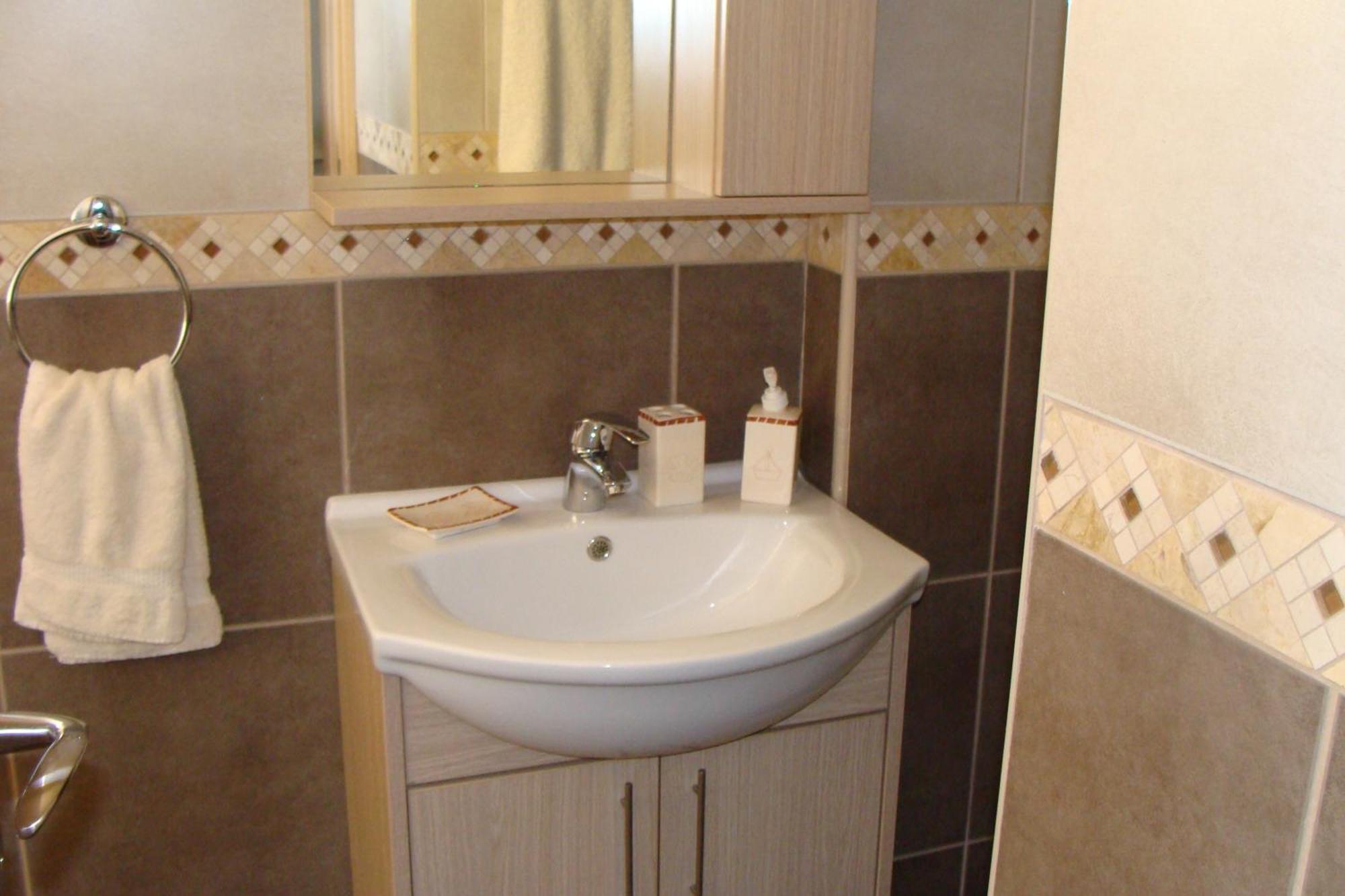 Polyxenia Isaak Luxury Villas And Apartments Protaras Room photo